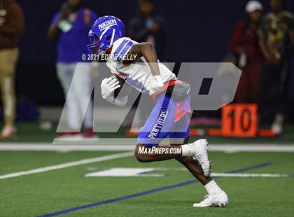 Thumbnail 3 in DeSoto vs. Duncanville (UIL 6A D1 Quarterfinal Playoff) photogallery.