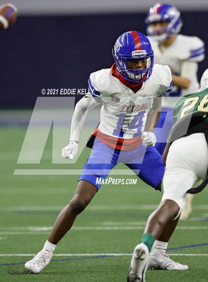 Thumbnail 1 in DeSoto vs. Duncanville (UIL 6A D1 Quarterfinal Playoff) photogallery.