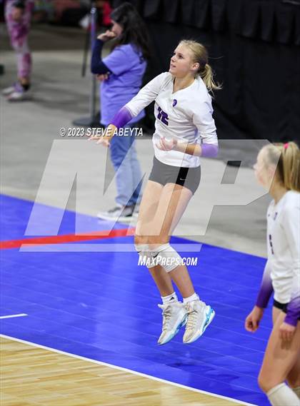 Thumbnail 1 in Lutheran vs. Niwot (CHSAA 4A Contenders First Round) photogallery.
