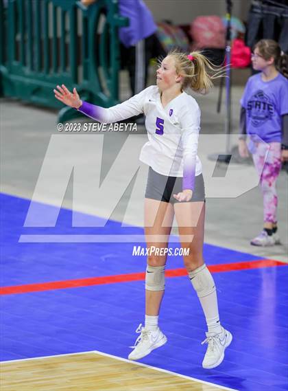 Thumbnail 2 in Lutheran vs. Niwot (CHSAA 4A Contenders First Round) photogallery.