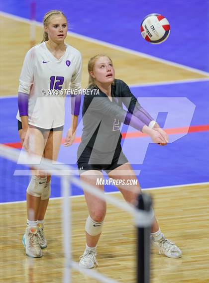 Thumbnail 3 in Lutheran vs. Niwot (CHSAA 4A Contenders First Round) photogallery.