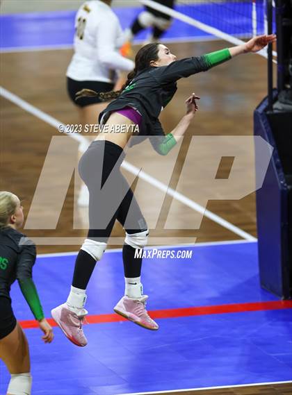 Thumbnail 2 in Lutheran vs. Niwot (CHSAA 4A Contenders First Round) photogallery.