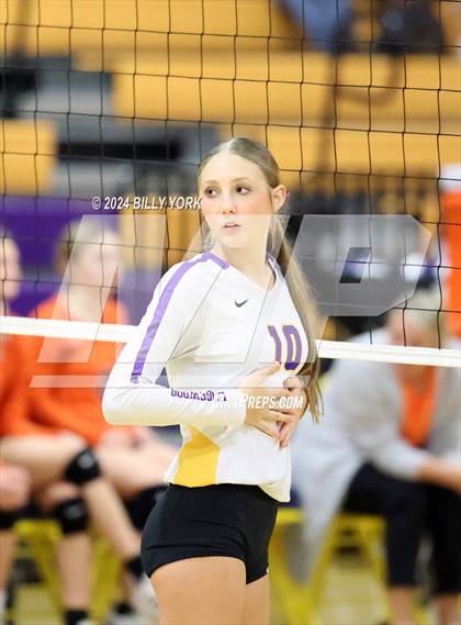 Thumbnail 2 in Grand Saline vs Edgewood photogallery.