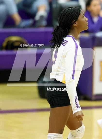 Thumbnail 2 in Grand Saline vs Edgewood photogallery.