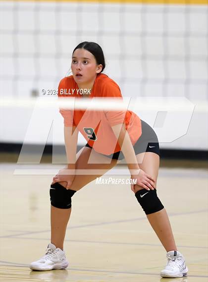 Thumbnail 3 in Grand Saline vs Edgewood photogallery.