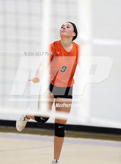 Thumbnail 3 in Grand Saline vs Edgewood photogallery.