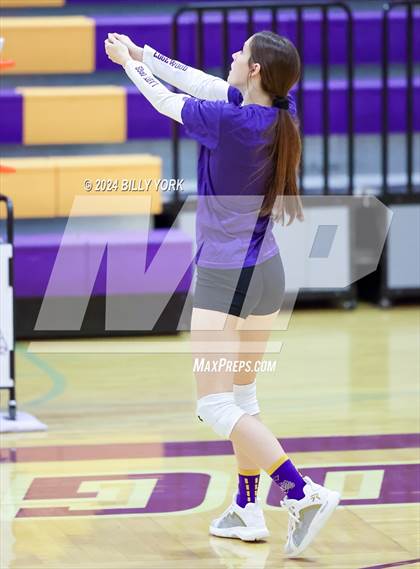 Thumbnail 3 in Grand Saline vs Edgewood photogallery.