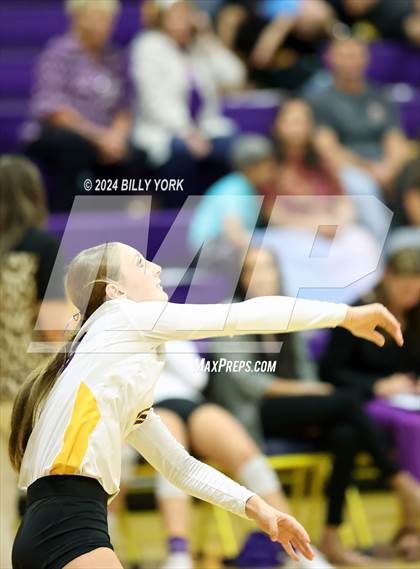 Thumbnail 3 in Grand Saline vs Edgewood photogallery.