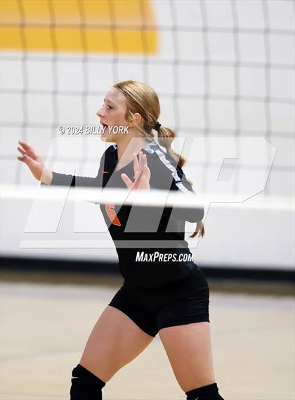 Thumbnail 3 in Grand Saline vs Edgewood photogallery.