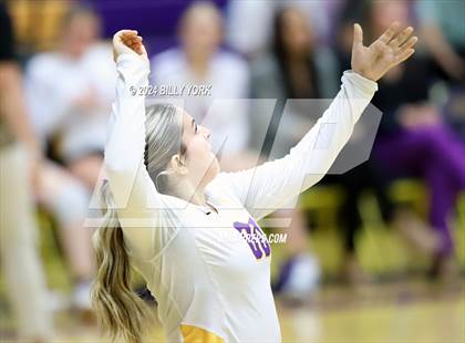 Thumbnail 1 in Grand Saline vs Edgewood photogallery.