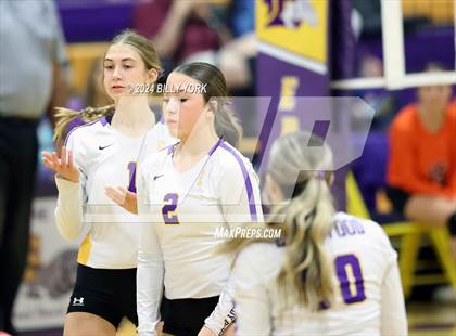 Thumbnail 1 in Grand Saline vs Edgewood photogallery.