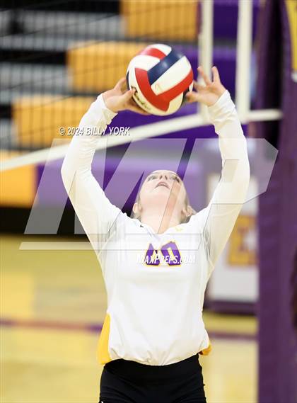 Thumbnail 3 in Grand Saline vs Edgewood photogallery.