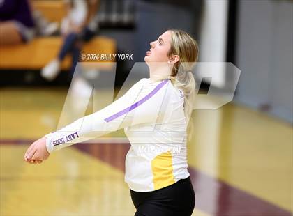 Thumbnail 1 in Grand Saline vs Edgewood photogallery.