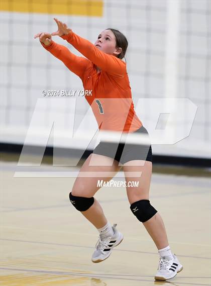 Thumbnail 1 in Grand Saline vs Edgewood photogallery.