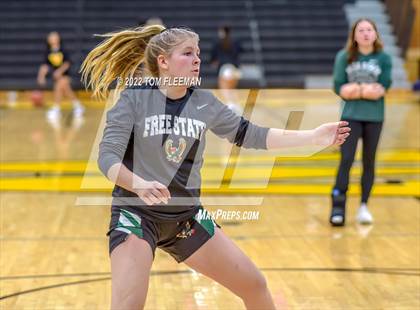 Thumbnail 3 in Lawrence Free State @ Shawnee Mission West photogallery.