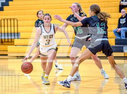 Thumbnail 2 in Lawrence Free State @ Shawnee Mission West photogallery.