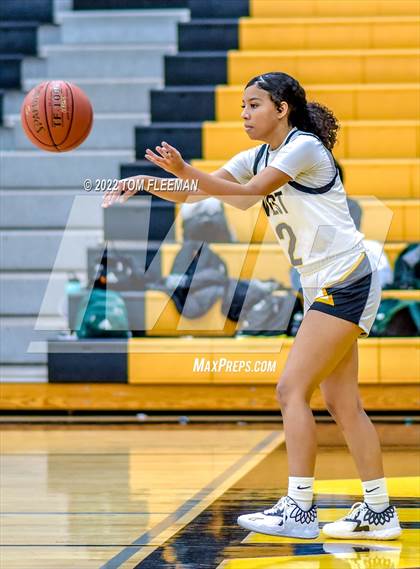 Thumbnail 2 in Lawrence Free State @ Shawnee Mission West photogallery.