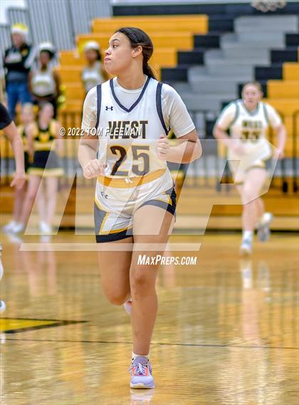 Thumbnail 3 in Lawrence Free State @ Shawnee Mission West photogallery.