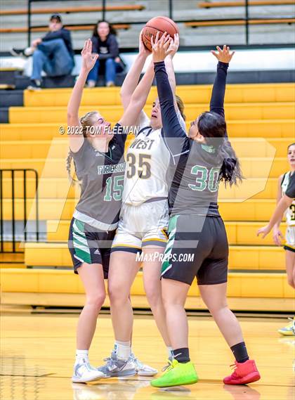 Thumbnail 3 in Lawrence Free State @ Shawnee Mission West photogallery.