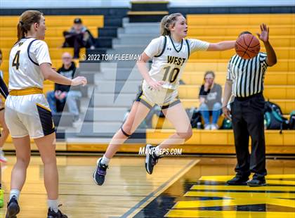 Thumbnail 1 in Lawrence Free State @ Shawnee Mission West photogallery.