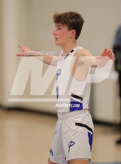 Thumbnail 3 in Denver Christian vs. Belleview Christian photogallery.