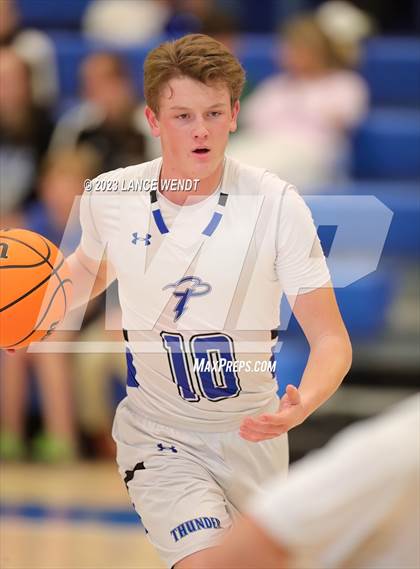 Thumbnail 2 in Denver Christian vs. Belleview Christian photogallery.