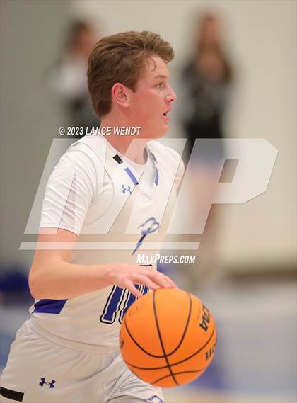 Thumbnail 1 in Denver Christian vs. Belleview Christian photogallery.
