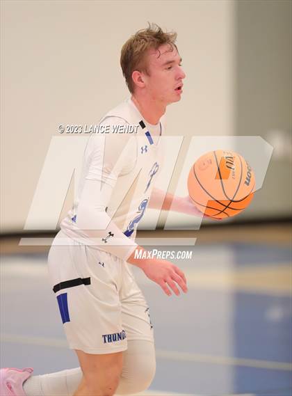Thumbnail 3 in Denver Christian vs. Belleview Christian photogallery.