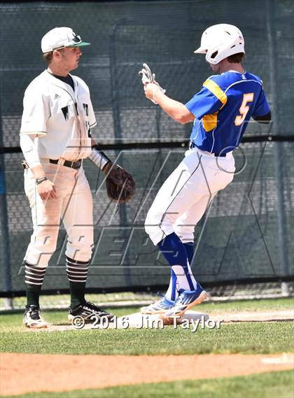 Thumbnail 2 in Brock vs Scurry Rosser (UIL 3A Bi-District Playoff) photogallery.