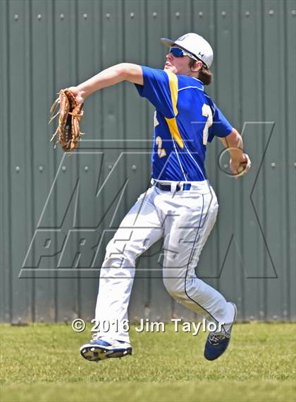 Thumbnail 2 in Brock vs Scurry Rosser (UIL 3A Bi-District Playoff) photogallery.