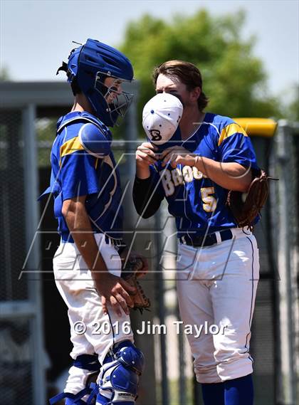 Thumbnail 2 in Brock vs Scurry Rosser (UIL 3A Bi-District Playoff) photogallery.
