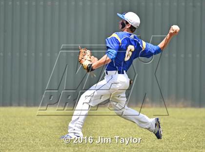 Thumbnail 3 in Brock vs Scurry Rosser (UIL 3A Bi-District Playoff) photogallery.
