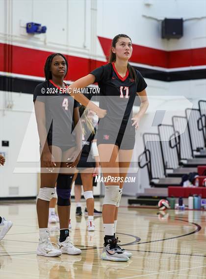 Thumbnail 3 in Harvard-Westlake vs. Cypress (Tae Kim Lakewood/Molten Classic) photogallery.