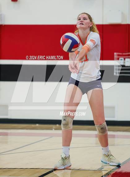 Thumbnail 2 in Harvard-Westlake vs. Cypress (Tae Kim Lakewood/Molten Classic) photogallery.