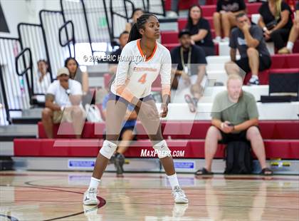 Thumbnail 2 in Harvard-Westlake vs. Cypress (Tae Kim Lakewood/Molten Classic) photogallery.