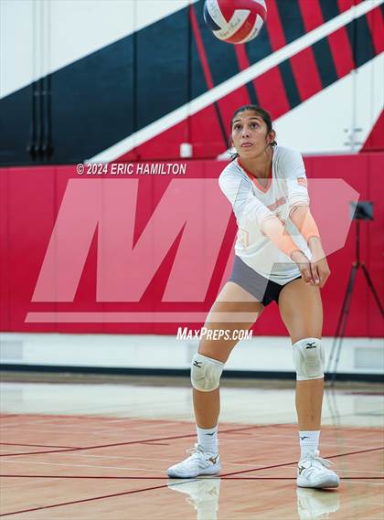 Thumbnail 1 in Harvard-Westlake vs. Cypress (Tae Kim Lakewood/Molten Classic) photogallery.