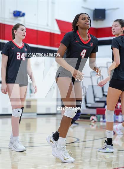 Thumbnail 3 in Harvard-Westlake vs. Cypress (Tae Kim Lakewood/Molten Classic) photogallery.