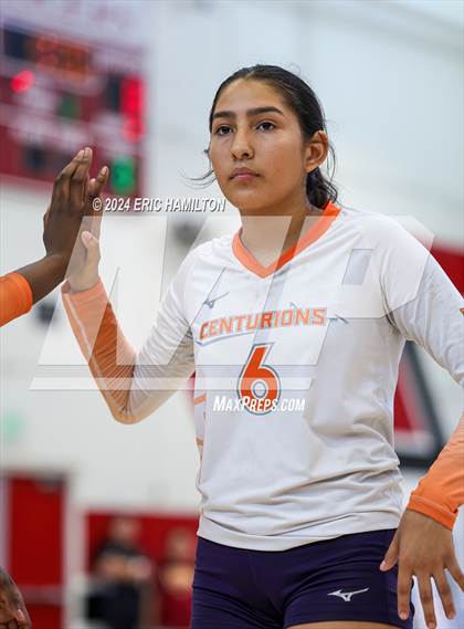 Thumbnail 3 in Harvard-Westlake vs. Cypress (Tae Kim Lakewood/Molten Classic) photogallery.