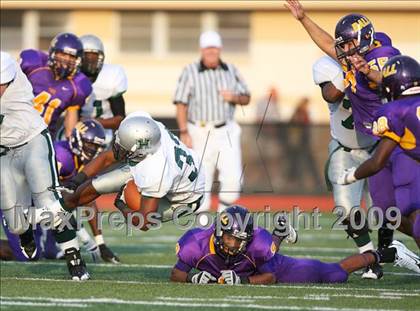 Thumbnail 1 in Ball vs. Hightower (Texas Bi-District Playoffs) photogallery.