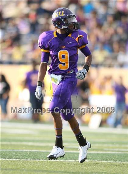 Thumbnail 2 in Ball vs. Hightower (Texas Bi-District Playoffs) photogallery.