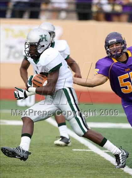 Thumbnail 3 in Ball vs. Hightower (Texas Bi-District Playoffs) photogallery.