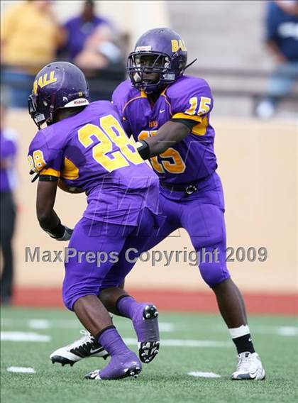 Thumbnail 1 in Ball vs. Hightower (Texas Bi-District Playoffs) photogallery.