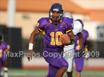 Thumbnail 3 in Ball vs. Hightower (Texas Bi-District Playoffs) photogallery.
