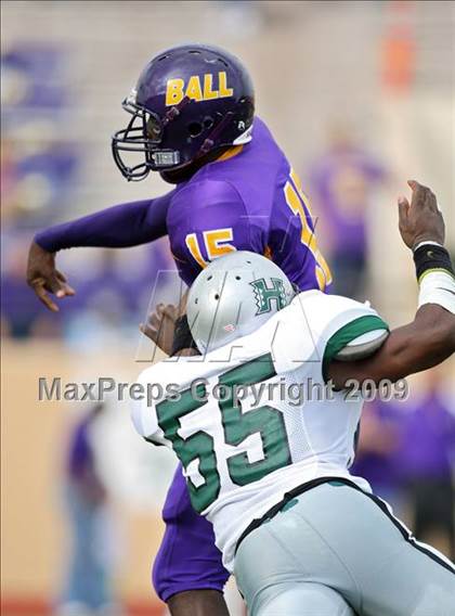 Thumbnail 3 in Ball vs. Hightower (Texas Bi-District Playoffs) photogallery.