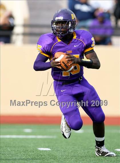 Thumbnail 2 in Ball vs. Hightower (Texas Bi-District Playoffs) photogallery.
