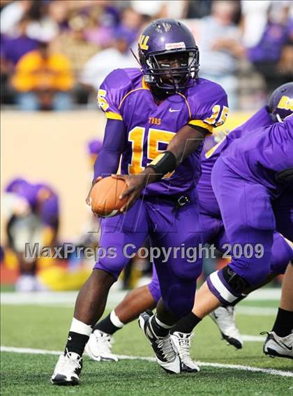 Thumbnail 2 in Ball vs. Hightower (Texas Bi-District Playoffs) photogallery.