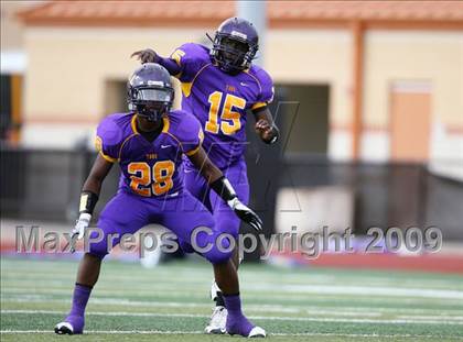 Thumbnail 2 in Ball vs. Hightower (Texas Bi-District Playoffs) photogallery.