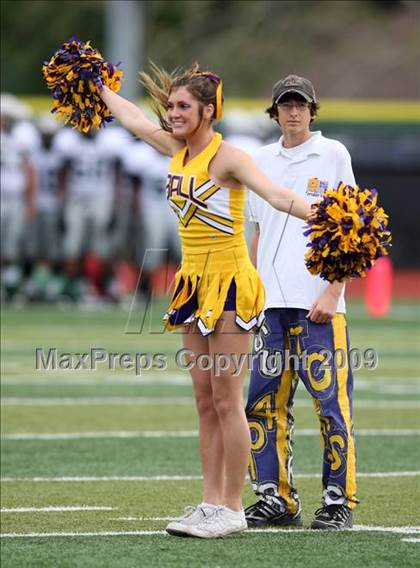 Thumbnail 2 in Ball vs. Hightower (Texas Bi-District Playoffs) photogallery.