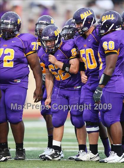 Thumbnail 2 in Ball vs. Hightower (Texas Bi-District Playoffs) photogallery.