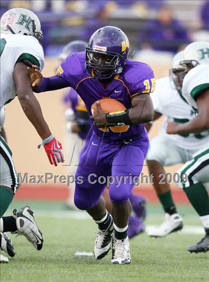 Thumbnail 2 in Ball vs. Hightower (Texas Bi-District Playoffs) photogallery.